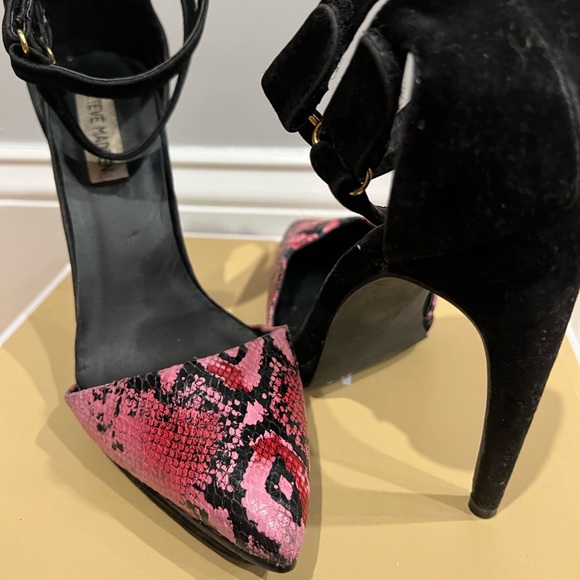 Steve Madden Pink and Black Snake Skin Heels - Picture 2 of 3
